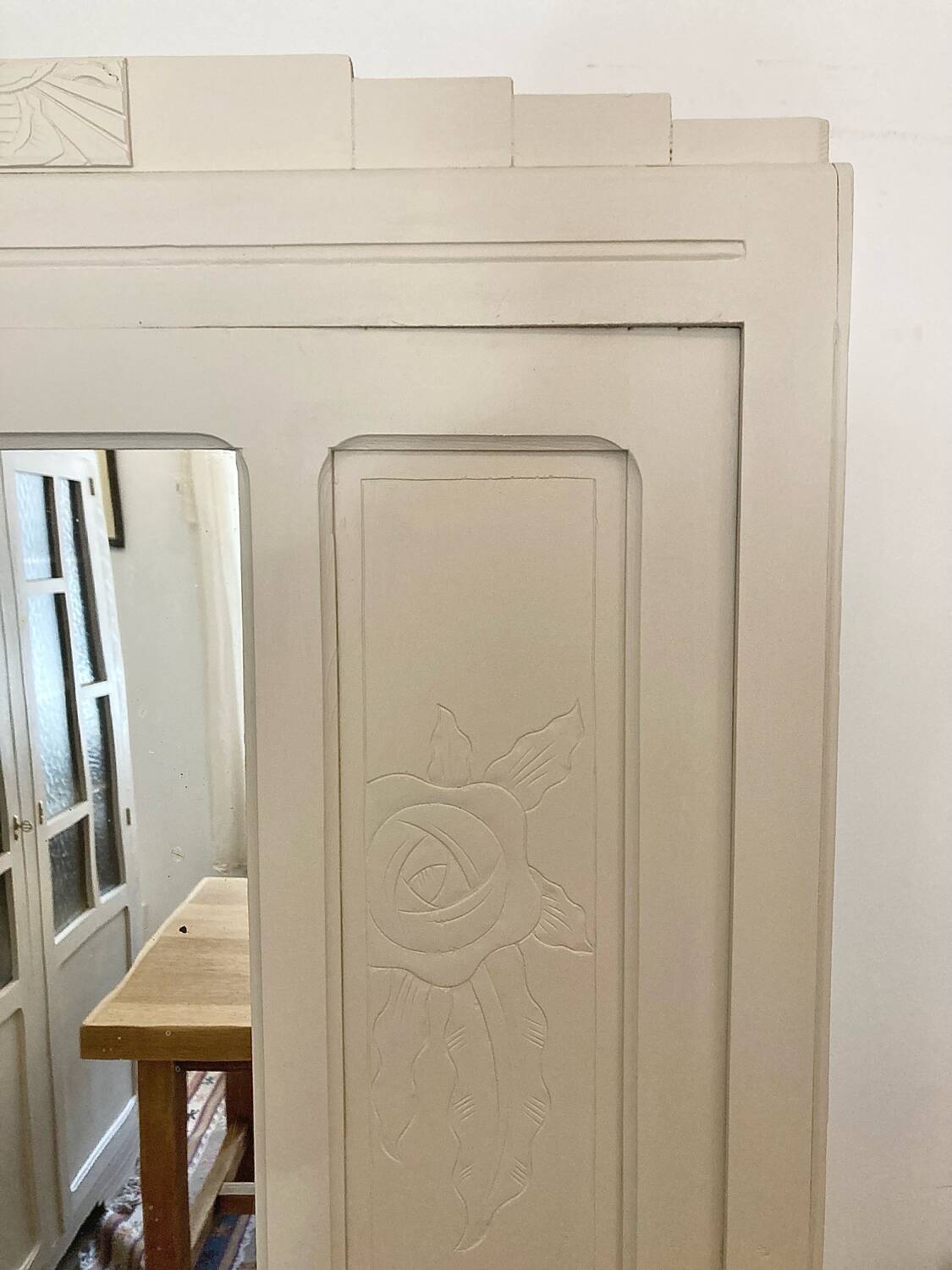 Small Parisian wardrobe