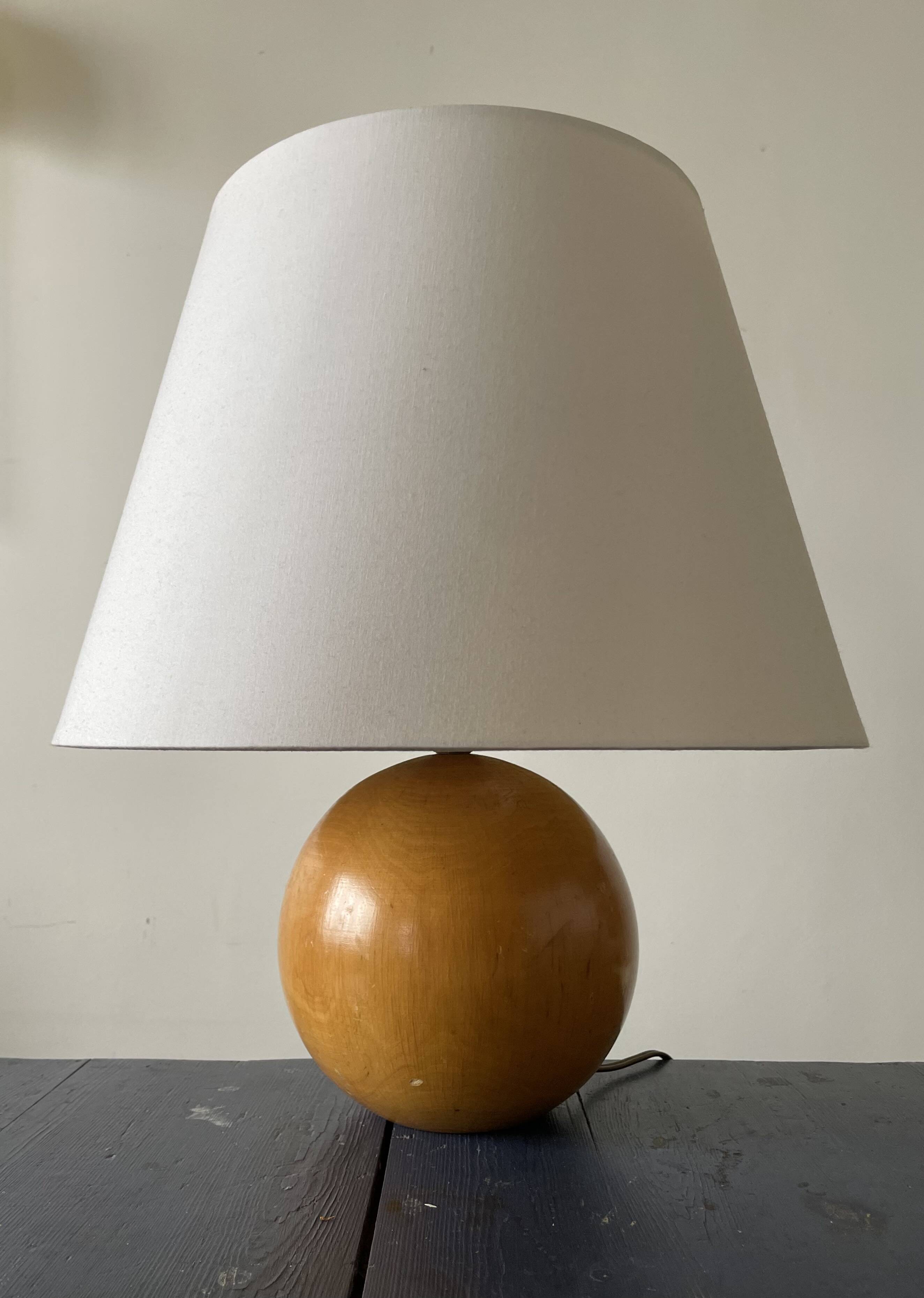 Grande lampe boule bois vintage