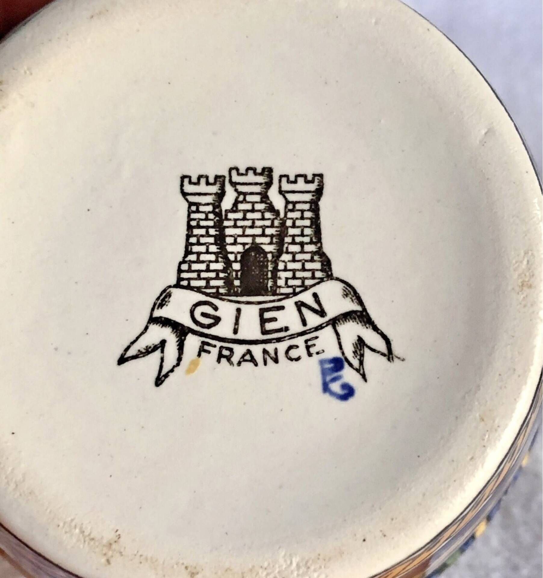 Old cream jug Gien Renaissance blue background 1938/1960