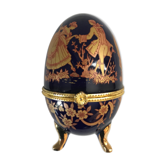 Romantic egg jewelry box