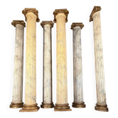 deux colonnes et quatre demi-colonnes cannelées, bois sculpté et faux marbre, XVIIIème siècle