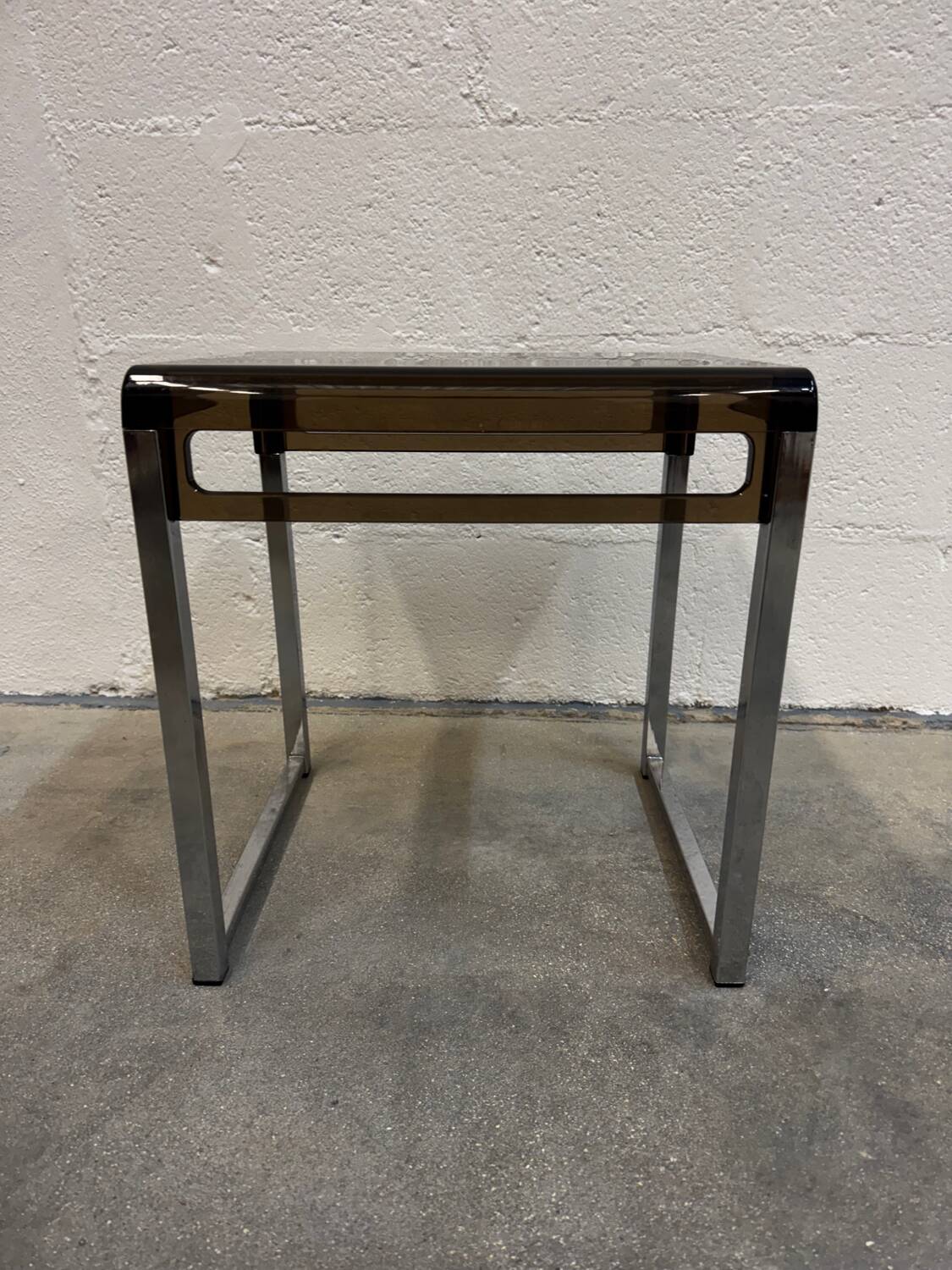 Table d'appoint attribué à Marc Berthier années 70