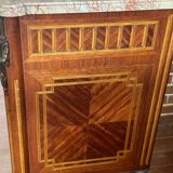Louis XVI style chest of drawers, spinning top legs - transition style marquetry