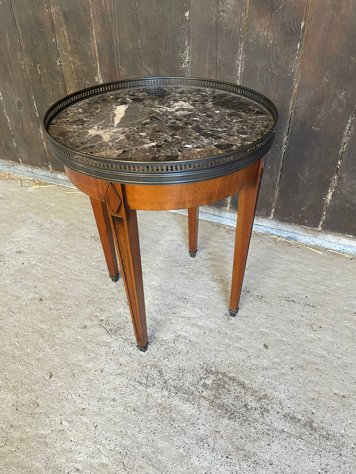 Table bouillotte