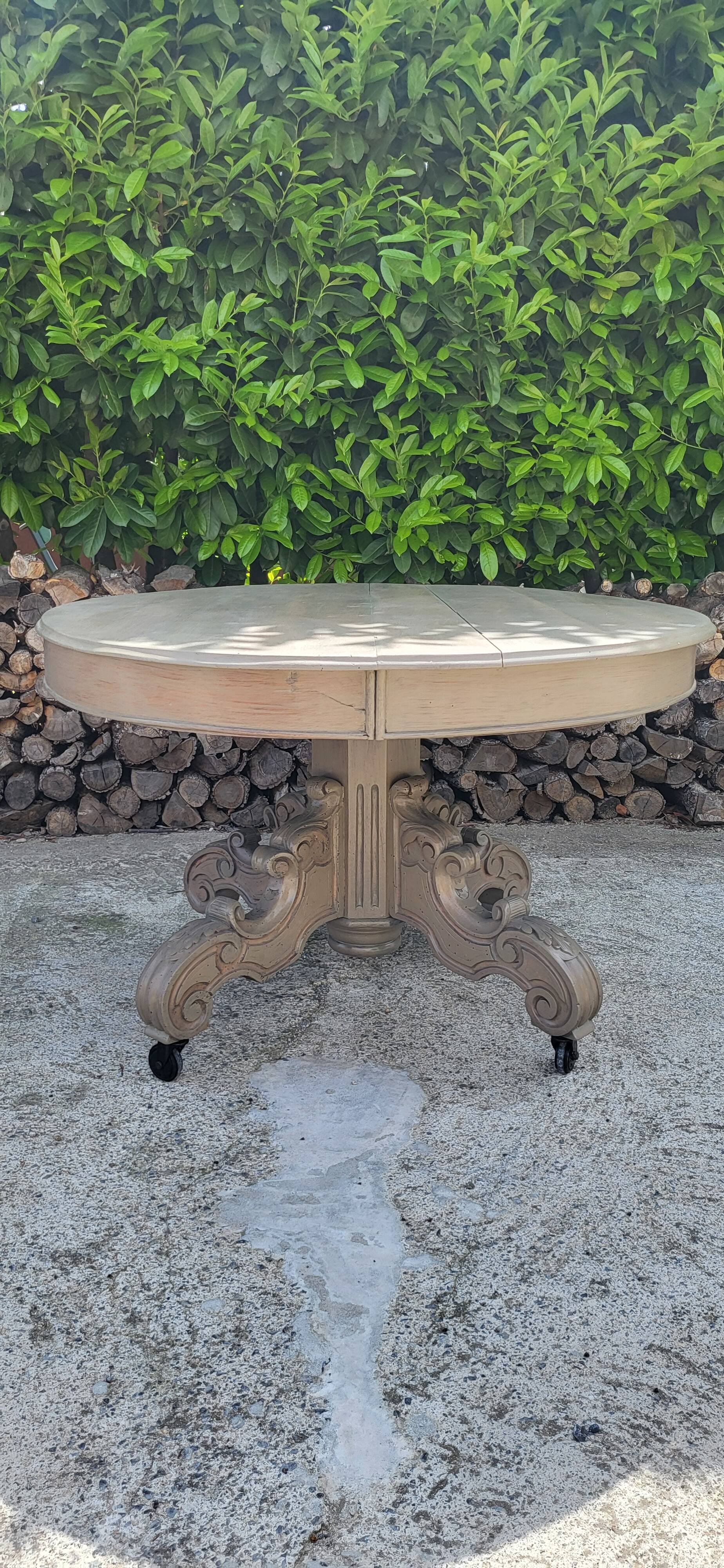 Oval dining table in the Napoleon III style