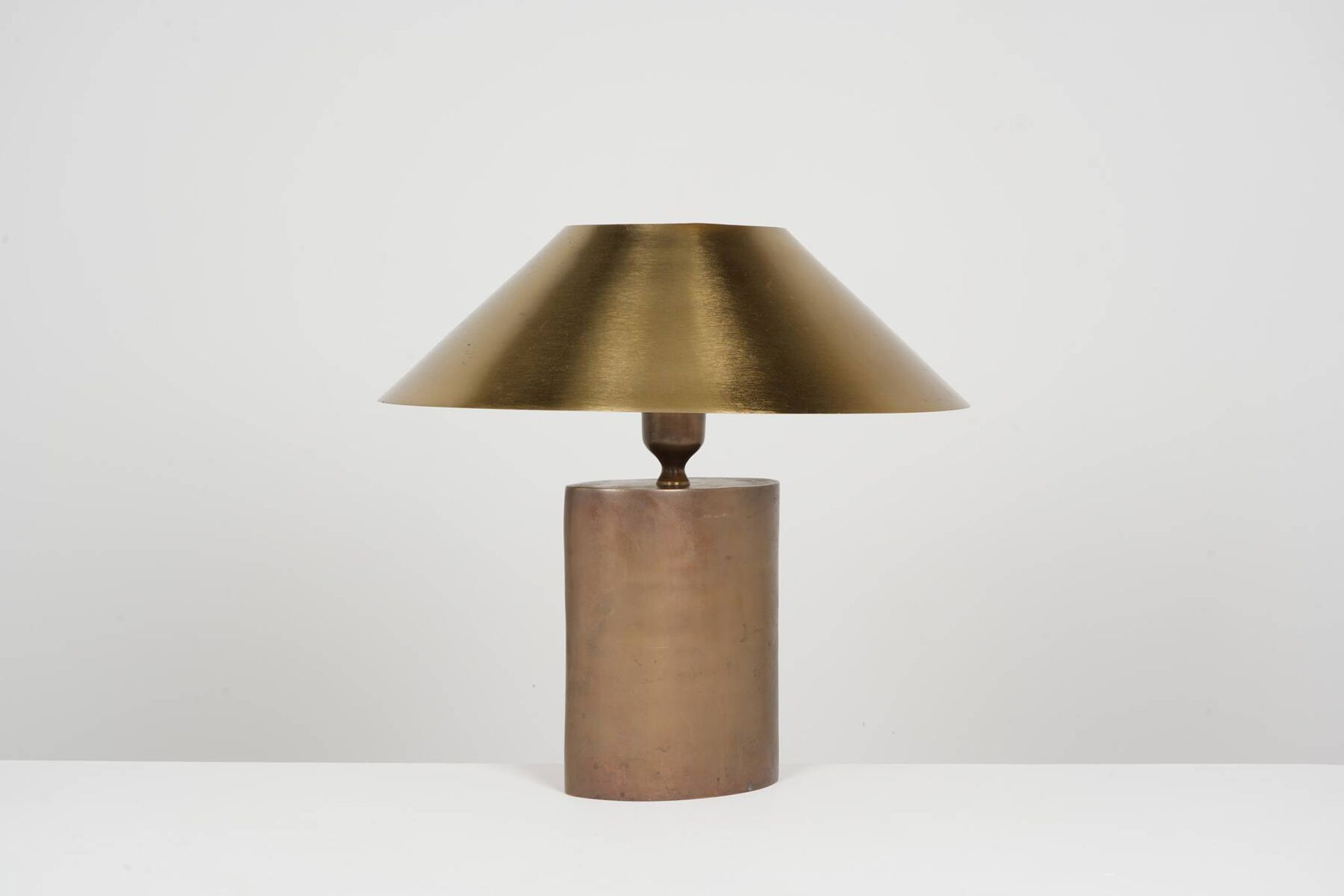 Lampe patinée en bronze et acier doré circa 1990