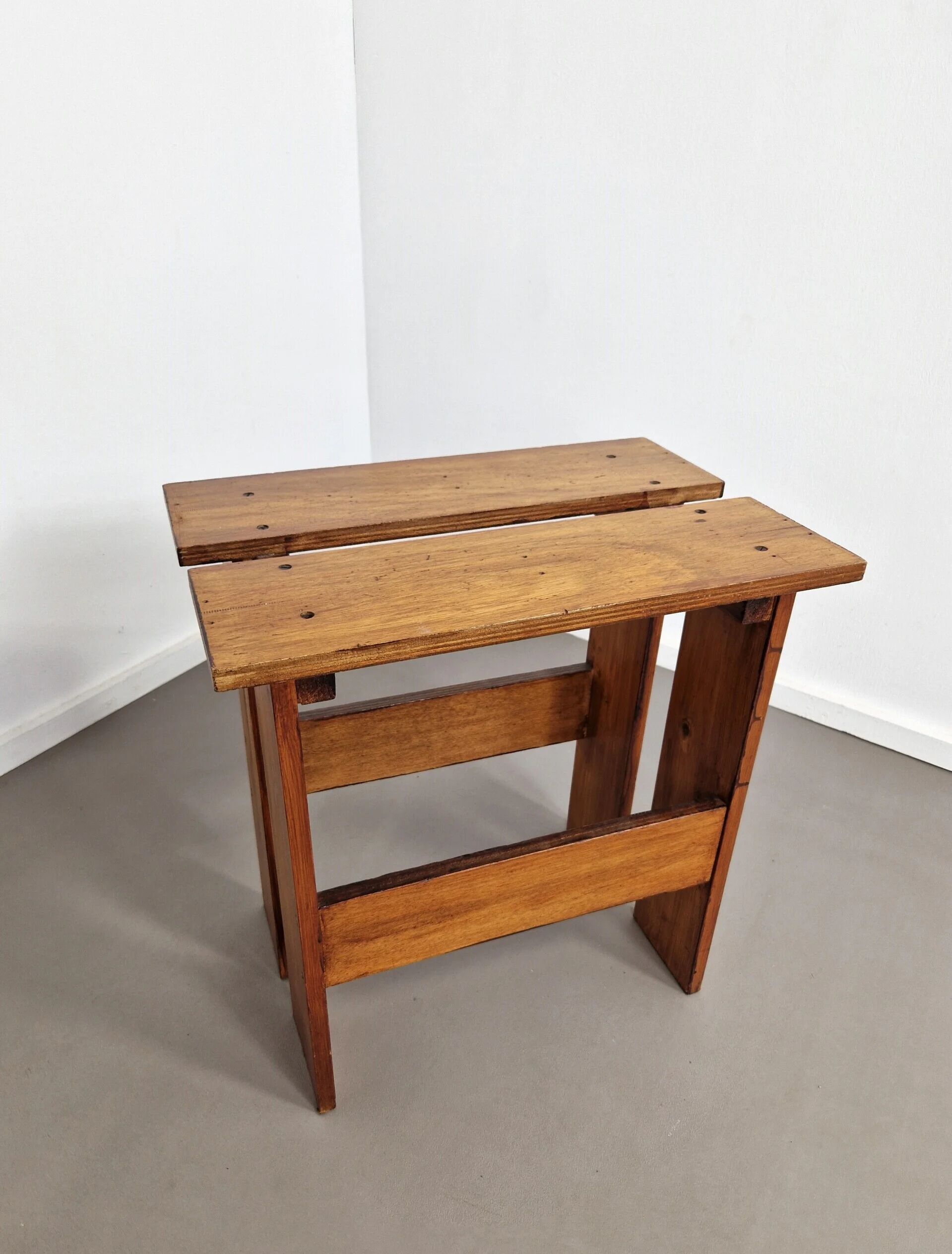 Modernist side table | 1960s