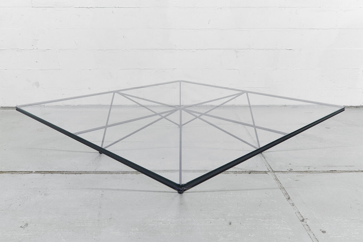 Minimalistic Paolo Piva 'Alanda' black glass coffee table for B&B Italia, 1980