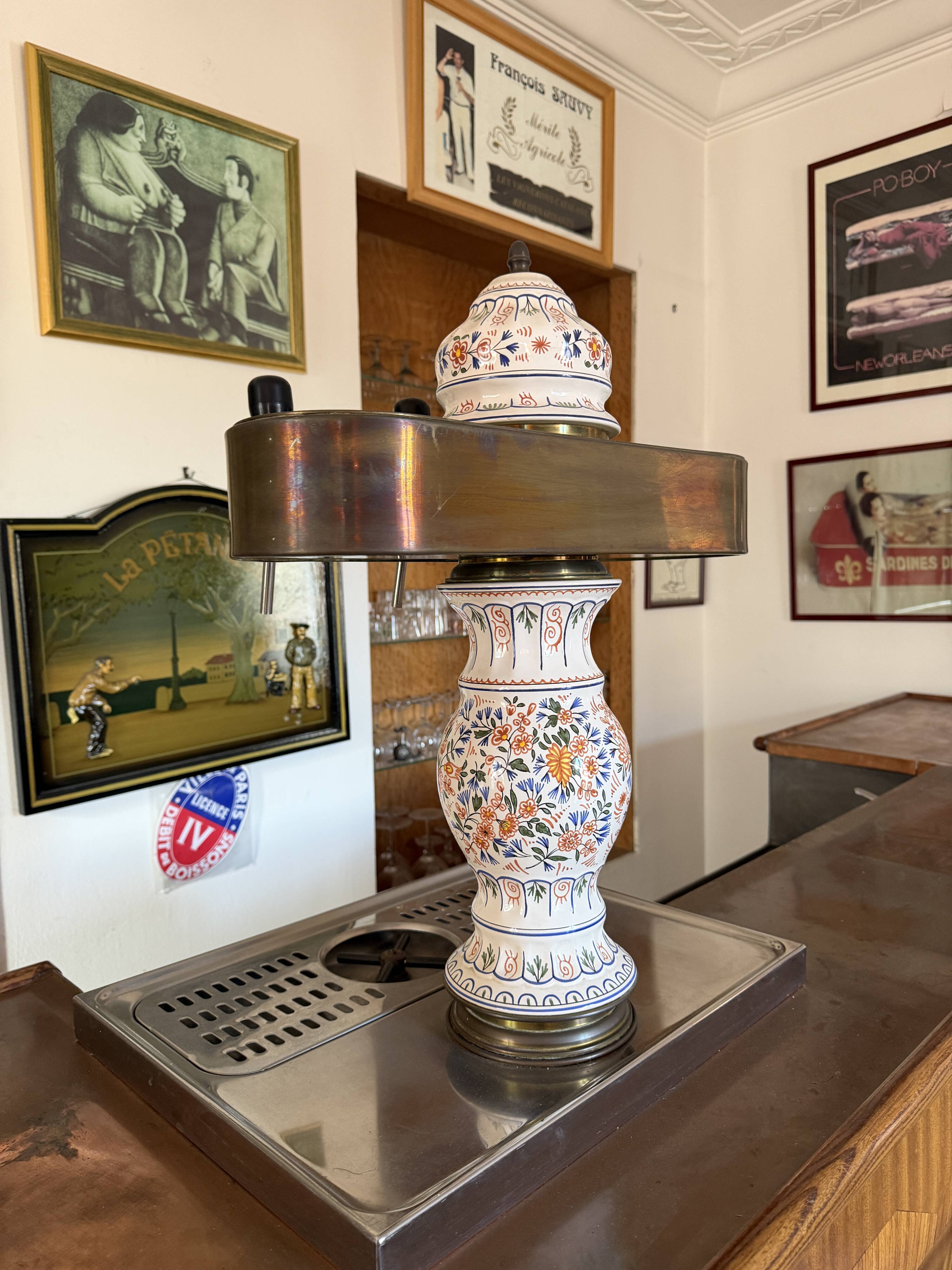 Bar counter from the 1950s