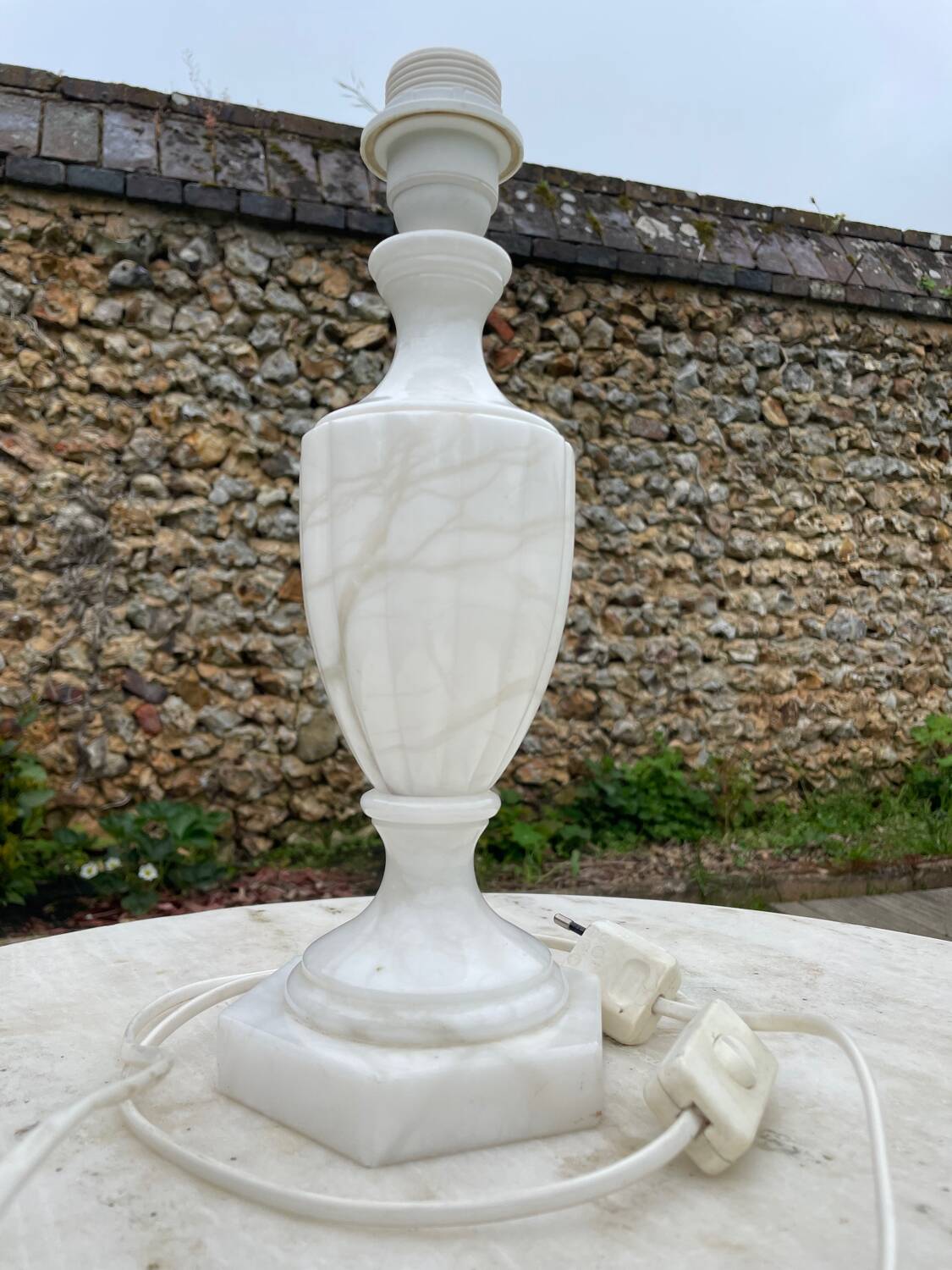 Vintage alabaster lamp 1970