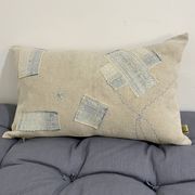 Coussin artisanal en toile ancienne style Kilim