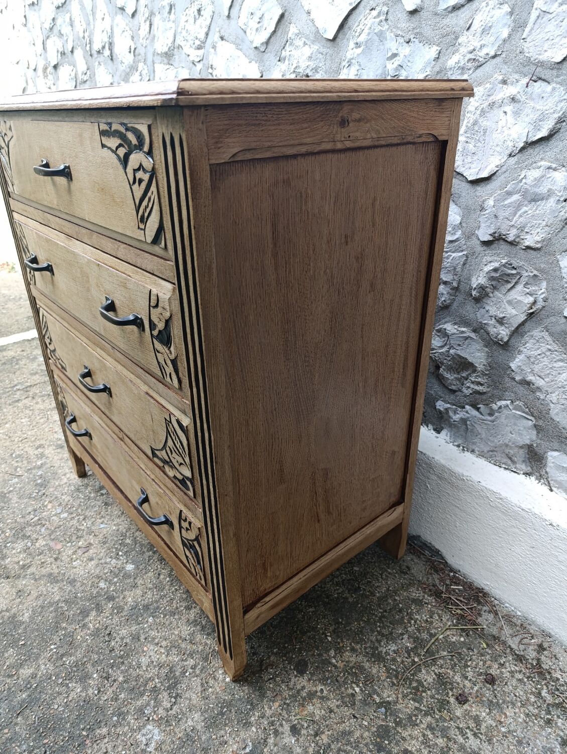 Vintage chest of drawers