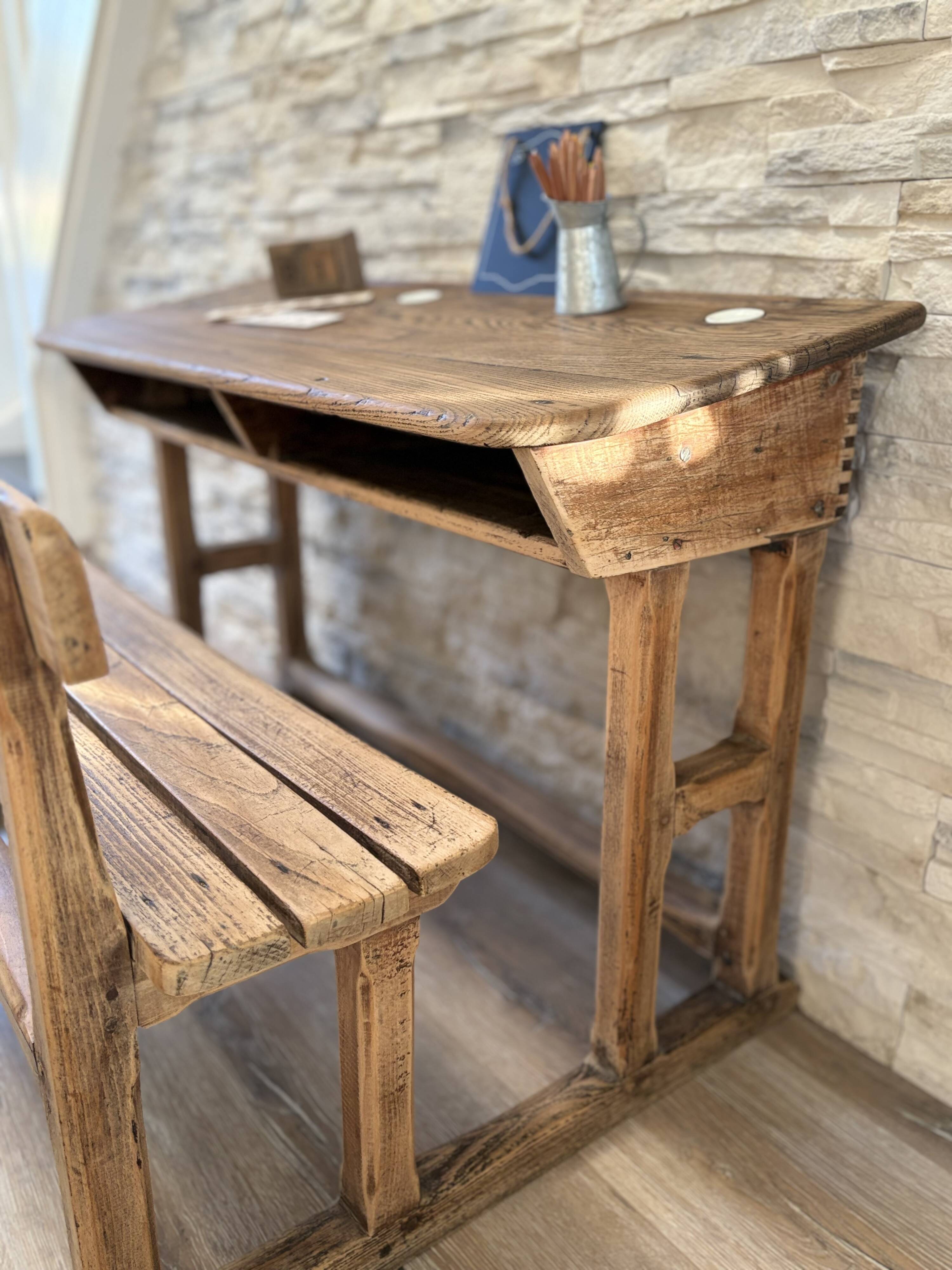 Pupitre ancien enfant
