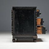 Commode à Tiroirs en Chêne Sculpté à la Main, France, 18ème Siècle
