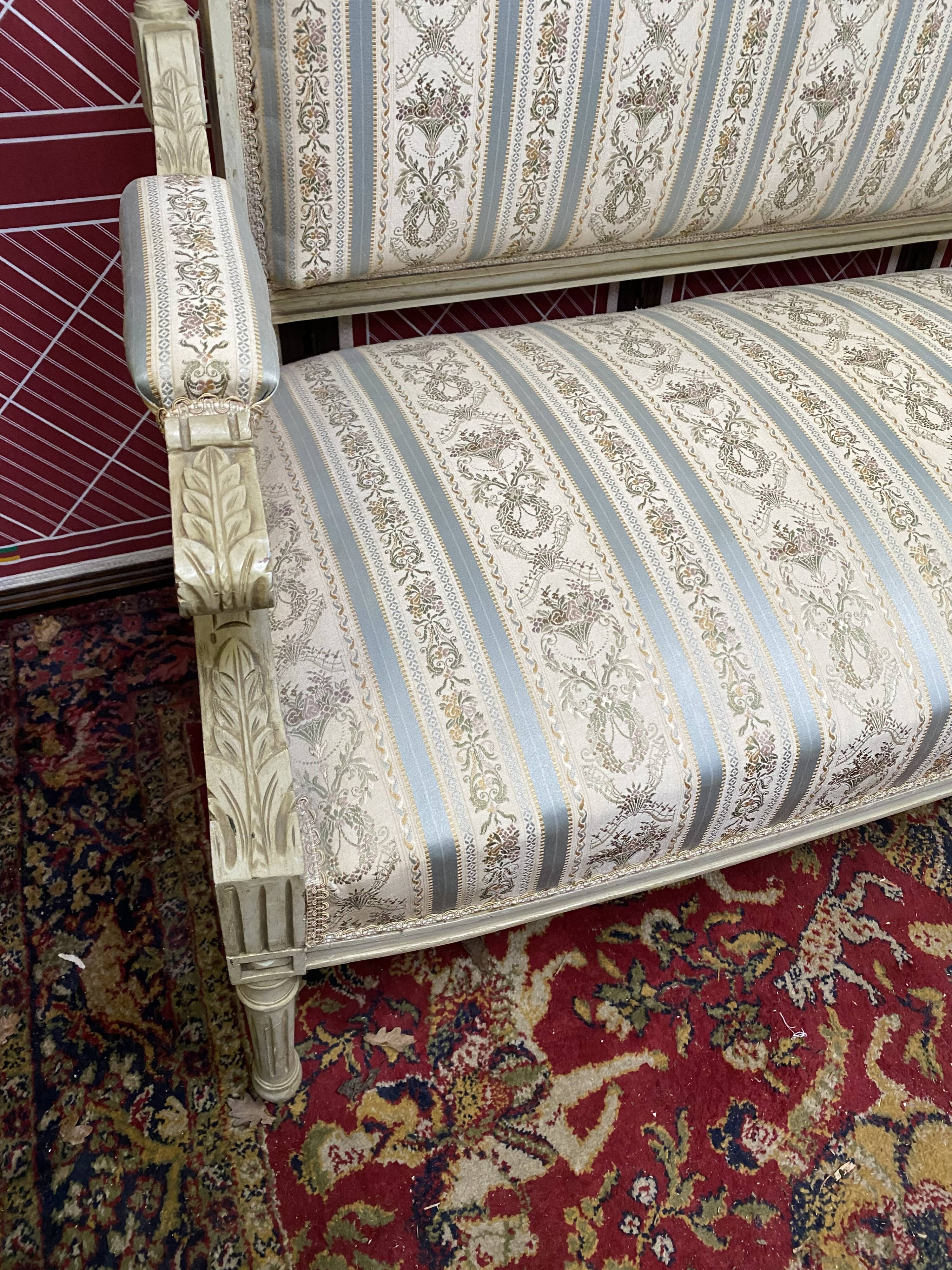Louis XVI style bench carved with original fabrics and silks