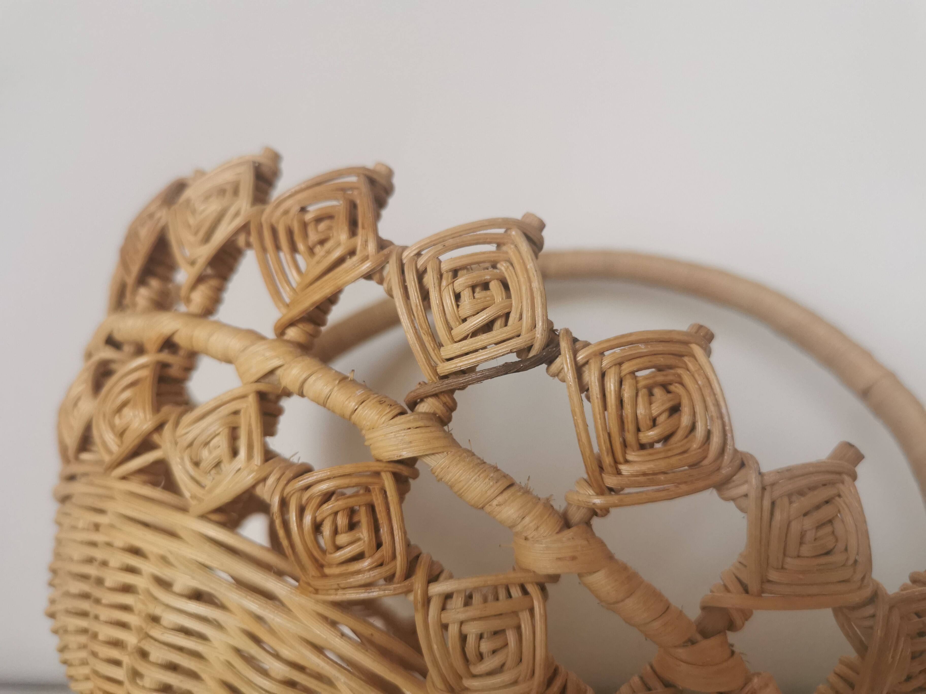 Wicker braided basket