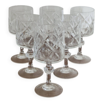 6 verres à eau sur pied en cristal taillé