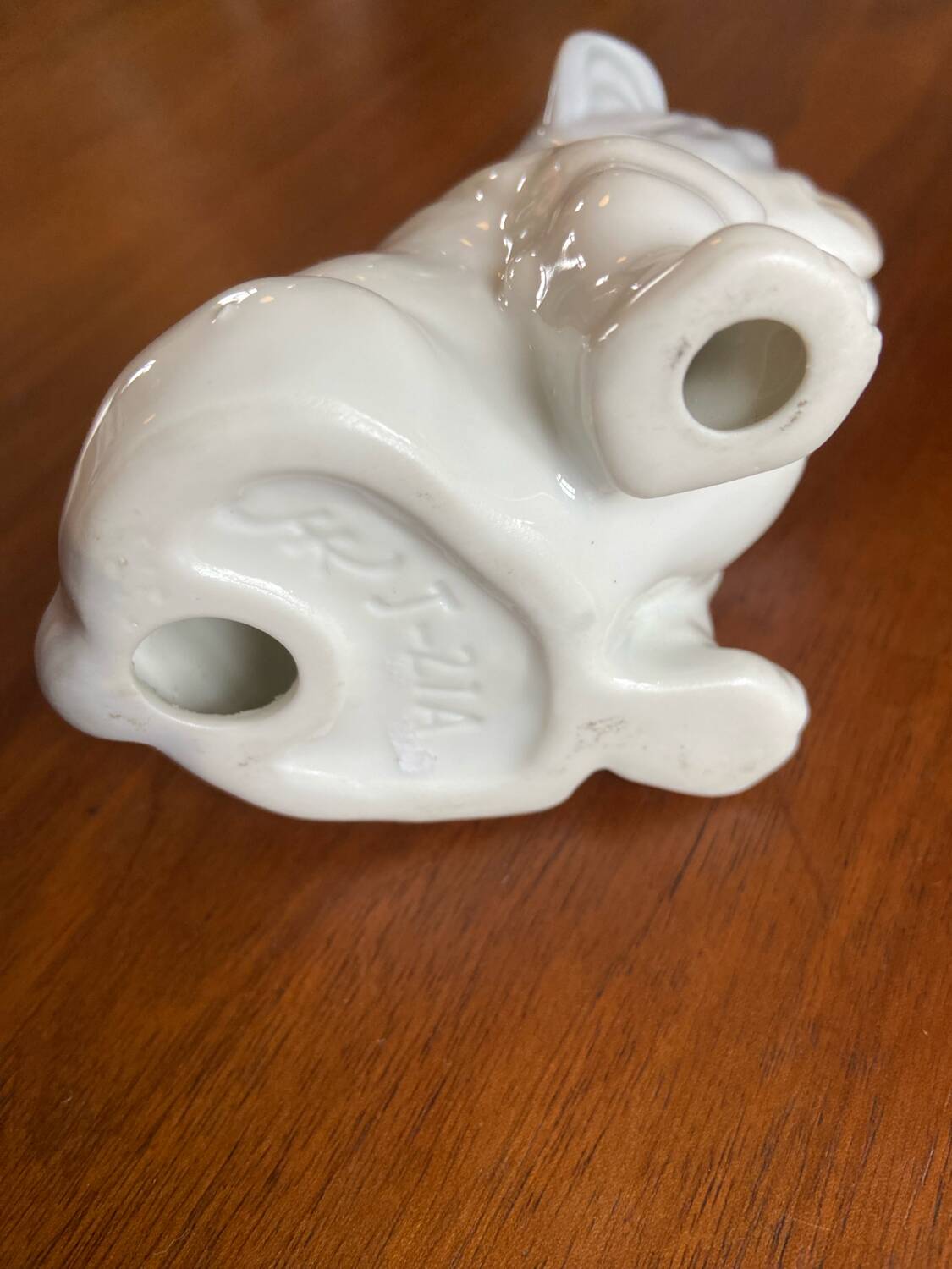 Chien en porcelaine Harvey Knox
