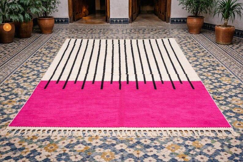 Handmade traditional pure wool rug size 2/3 m