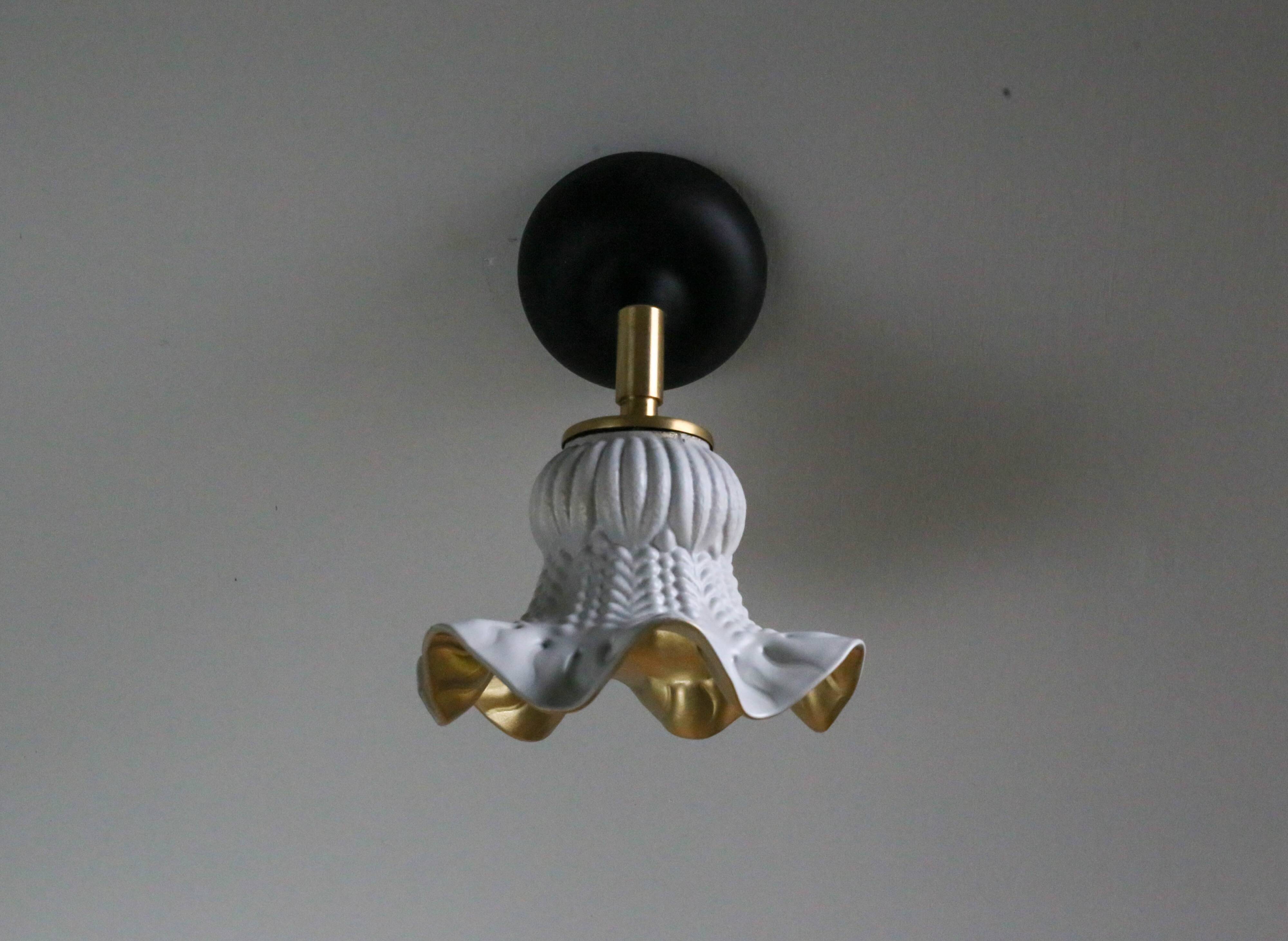 Antique wall light in gray and gold painted glass - brass socket