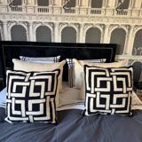 Two-coloured cushion