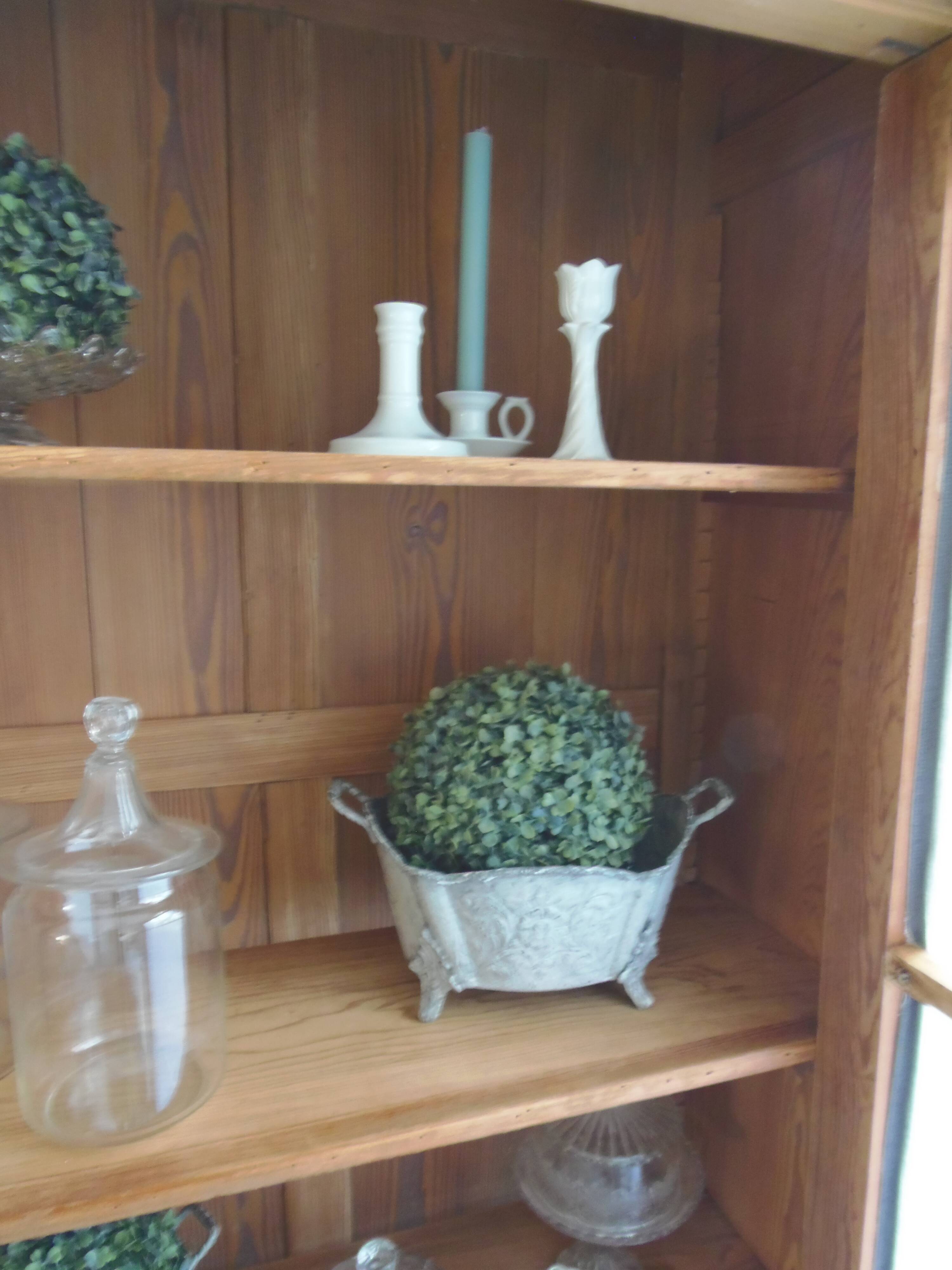 Lingère, armoire, vaisselier de 1905 en pitchpin.