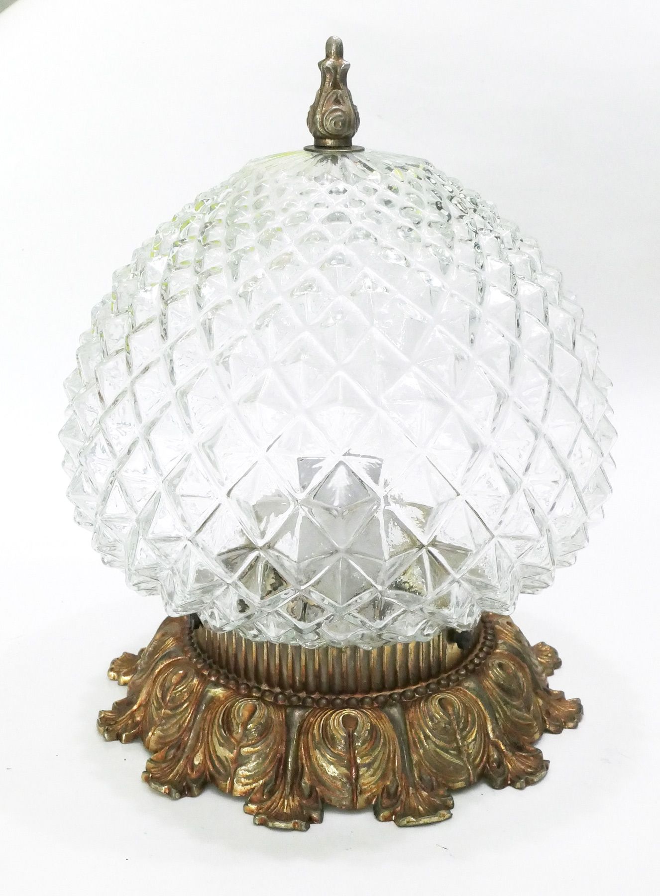 Ceiling lamp in brass and glass antique style