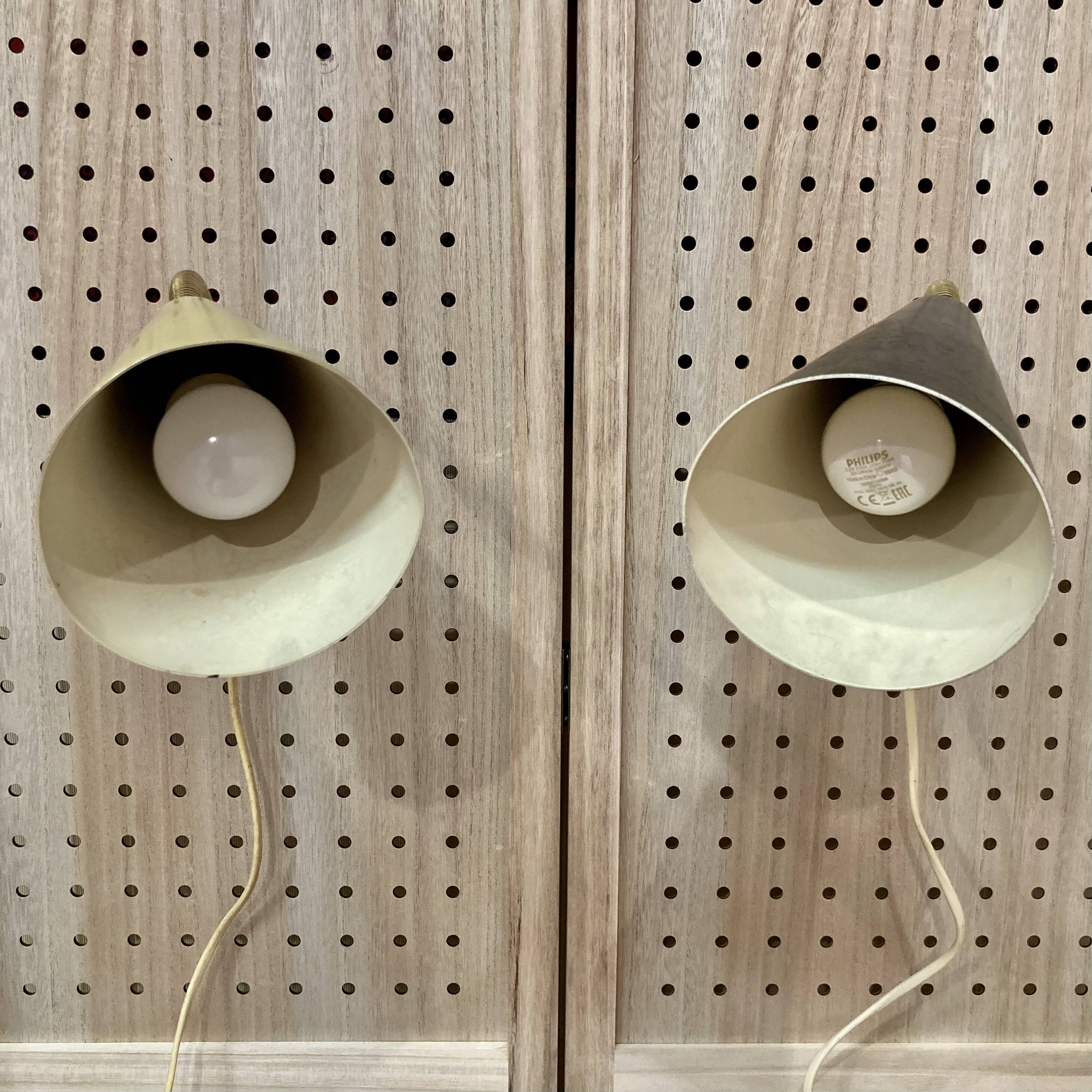 Paire d'appliques modulables design scandinave 1950.