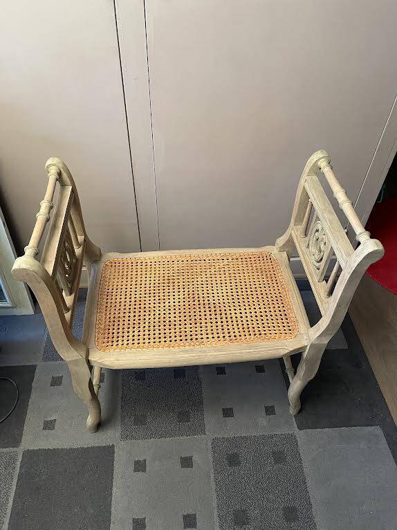 Cane bench "corridor" or piano.