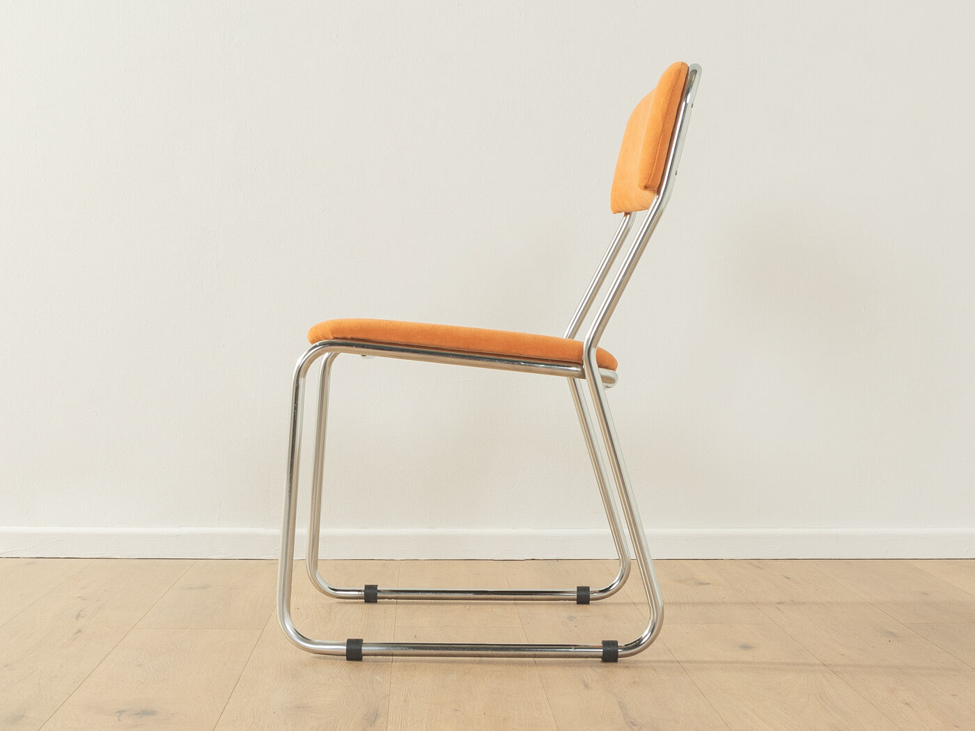 Classic chairs from the 1970s, set of 4, orange, chrome frame