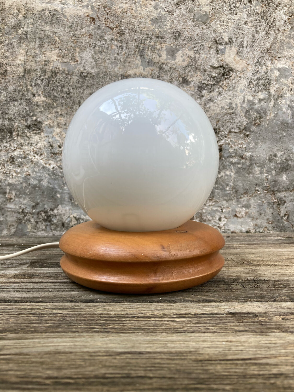 Lamp wood base turned opaline