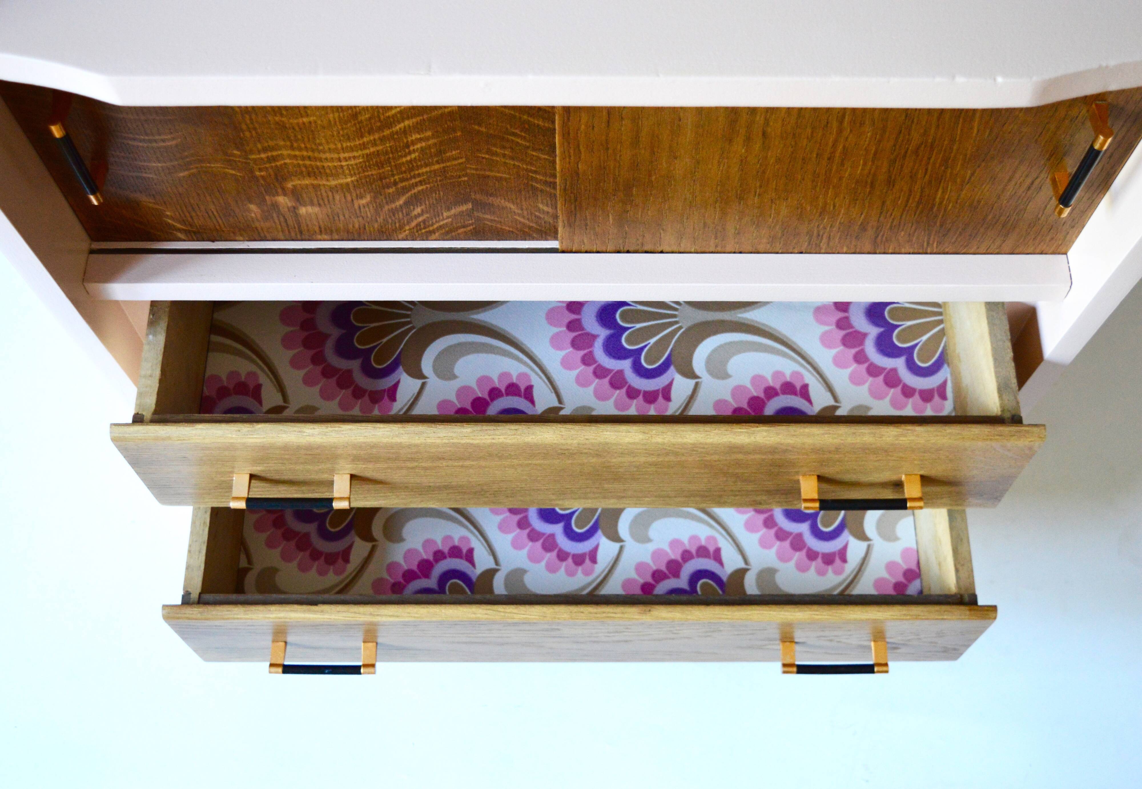 Commode rose poudré
