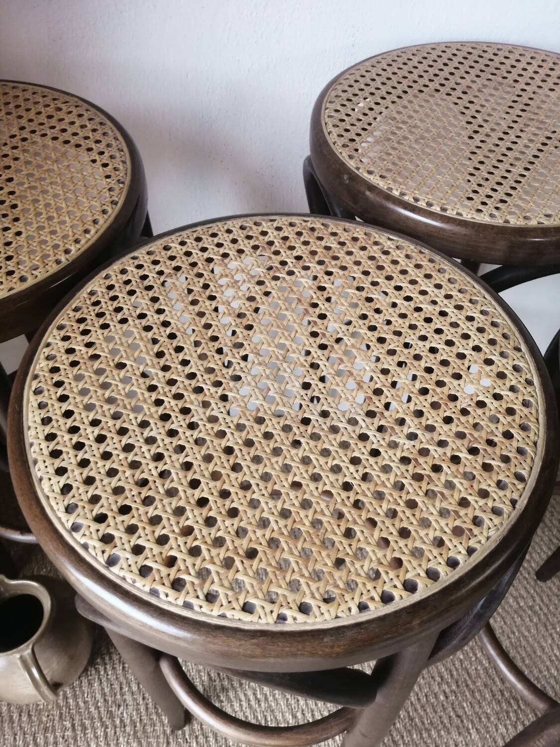 Set of 4 high bistro stools in curved wood and canework.