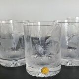 Série de 5 verres à whisky en cristal ciselé