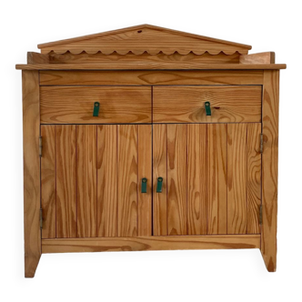Commode vintage pour chambre de bébé