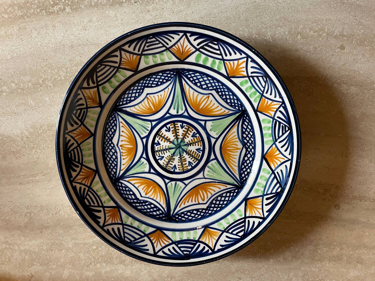 Vintage footed plate