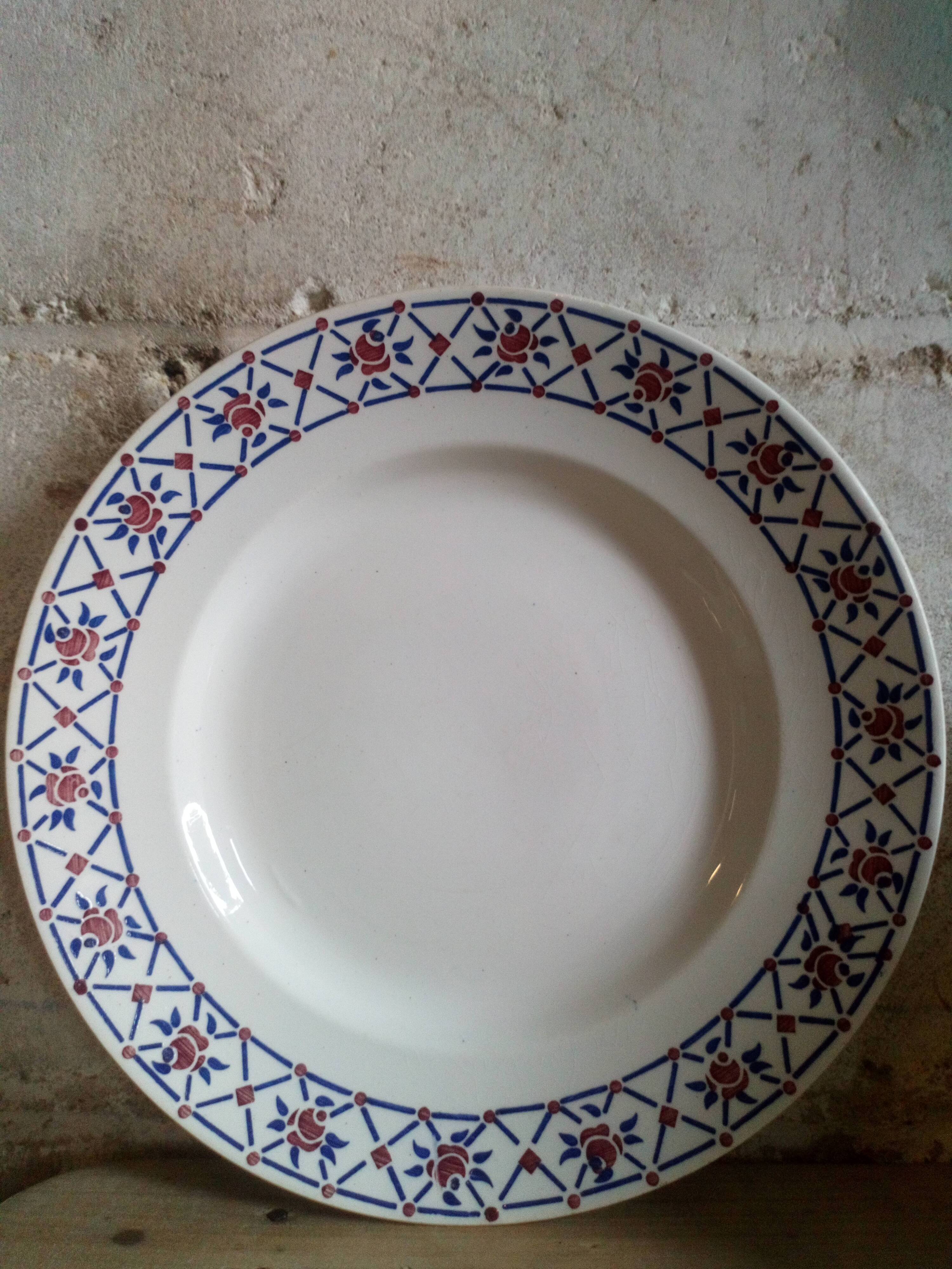 Assorted eight old plates of Badonviller and Mill of Wolves