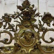 Miroir époque Napoléon III à fronton  à la feuille d'or