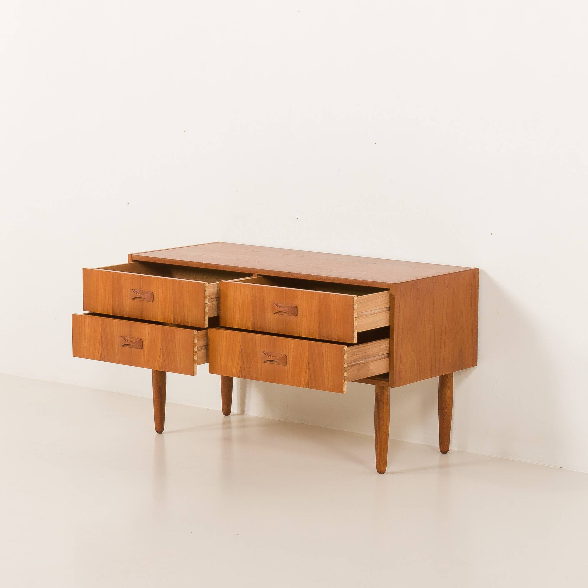 Small Danish teak sideboard with 4 drawers, 1960s