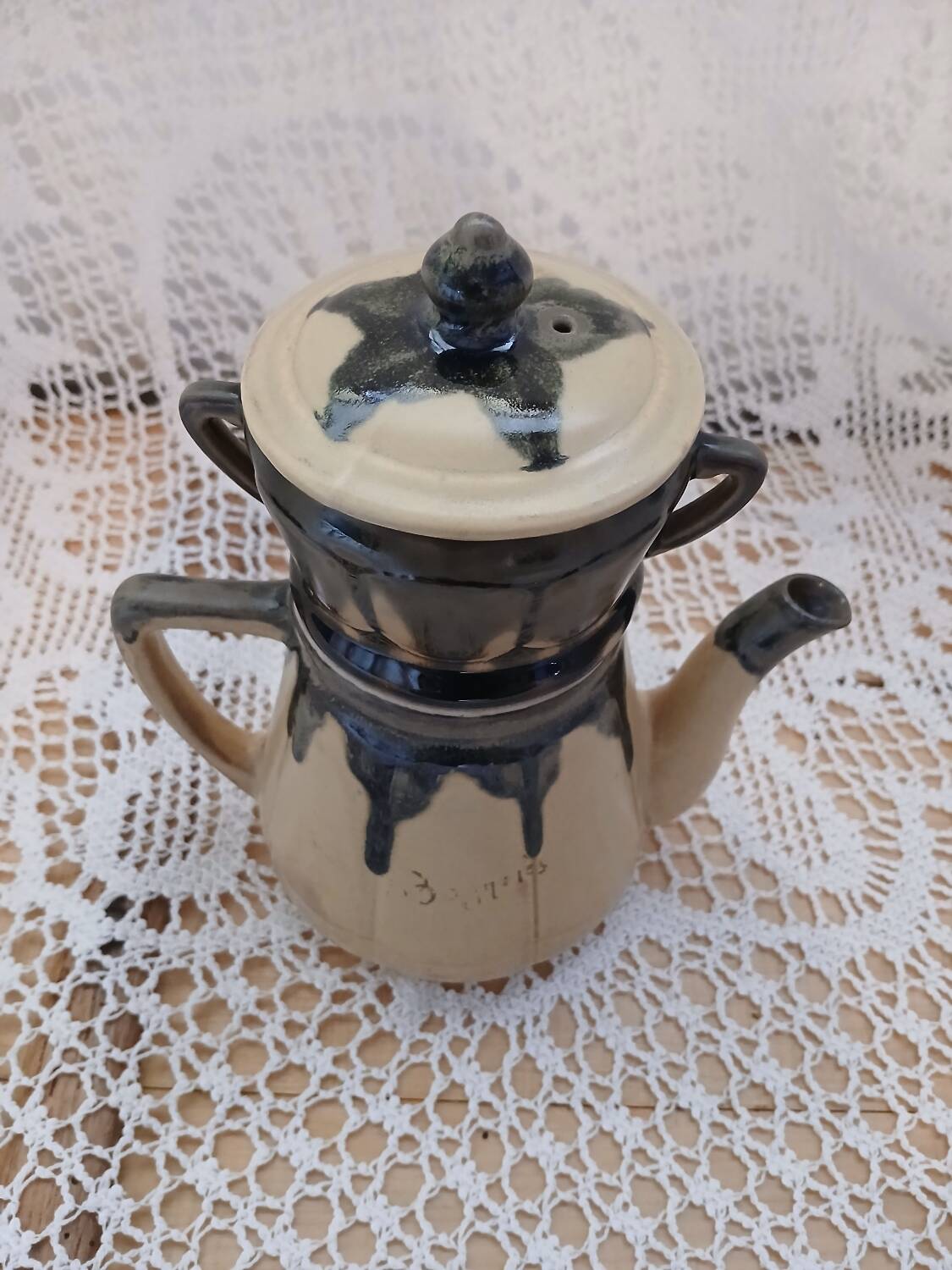 Antique stoneware coffee pot/teapot