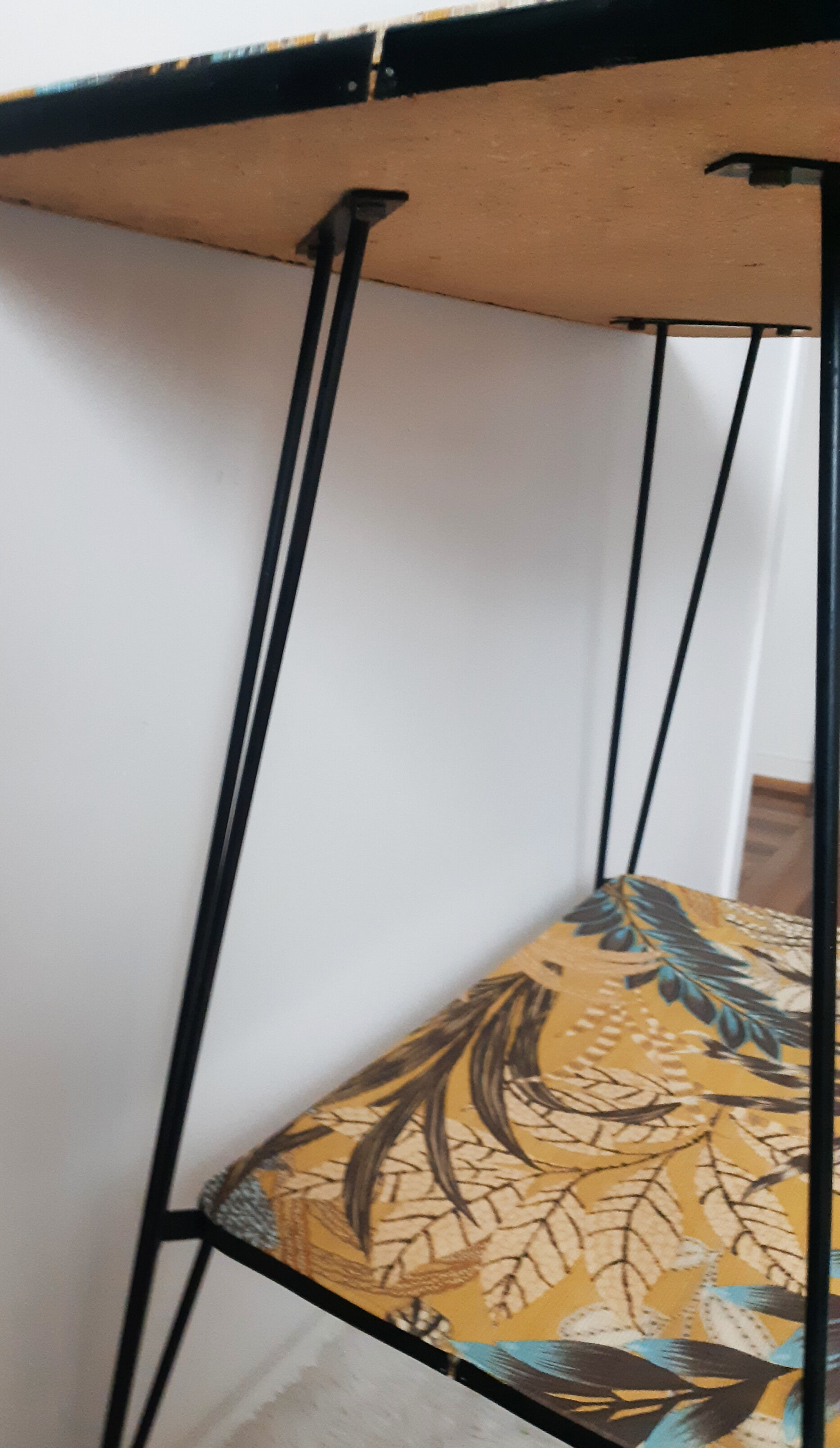 Serving table