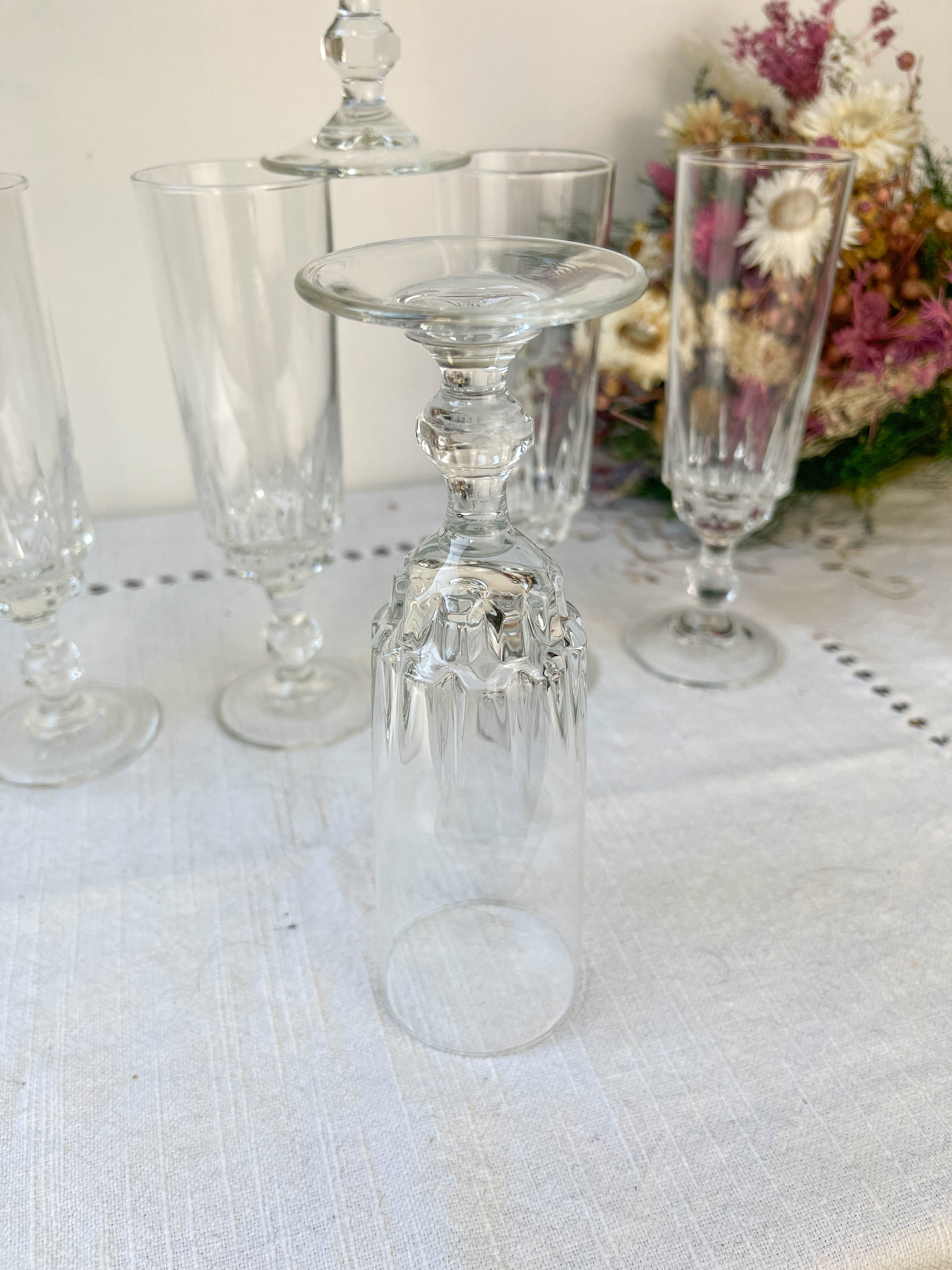 7 Luminarc champagne flutes, Lance model, 1970, made in France