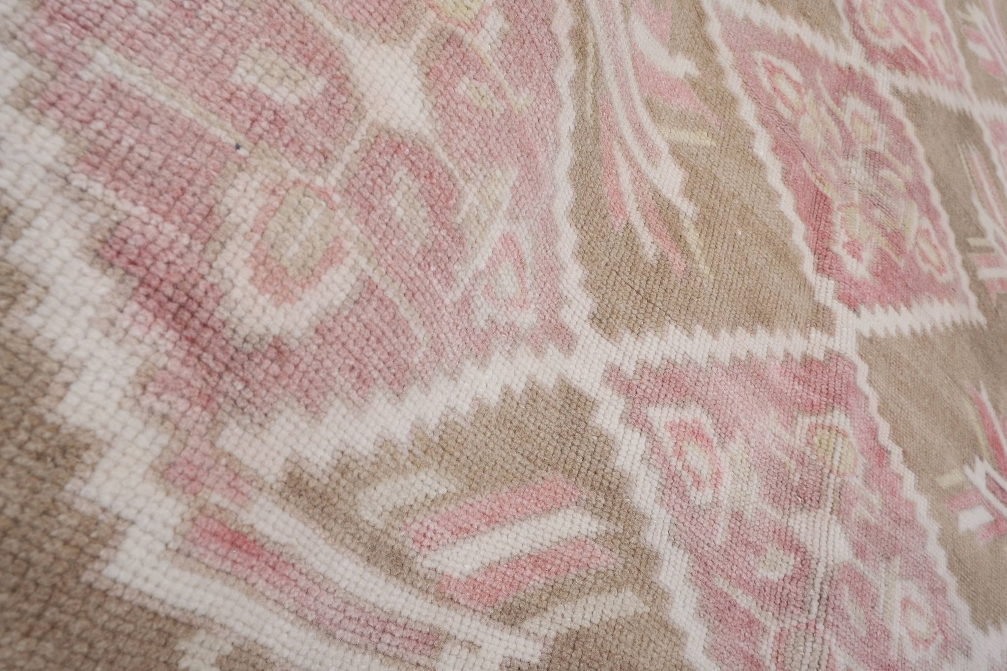 Vintage Taupe Pastel Turkish Karapinar Rug 4'10'' x 8'1''