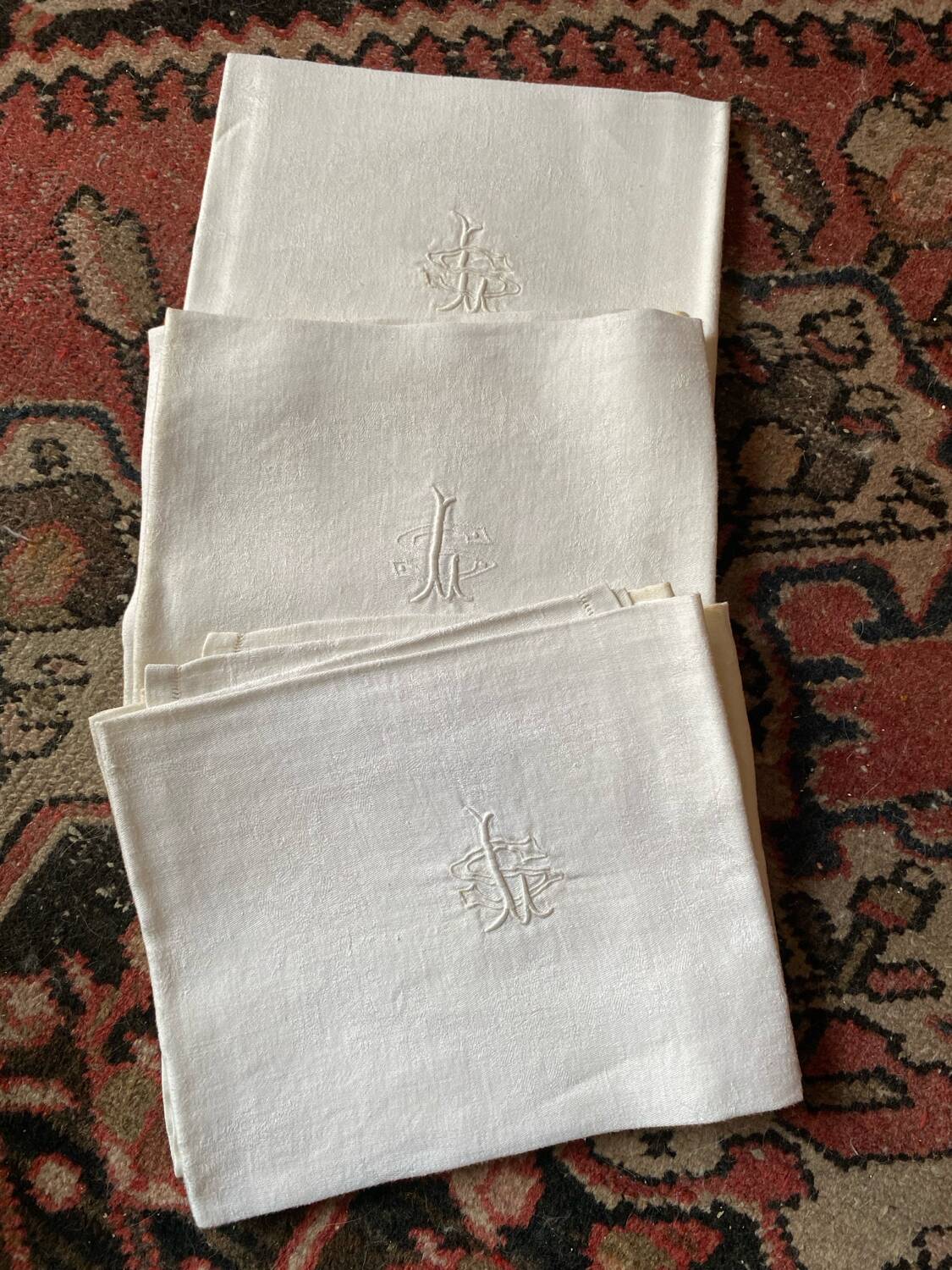 6  serviettes de table en fil de coton damassé blanc monogramme SL.