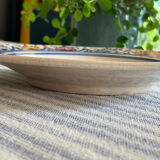 Ceramic plate with bird decoration