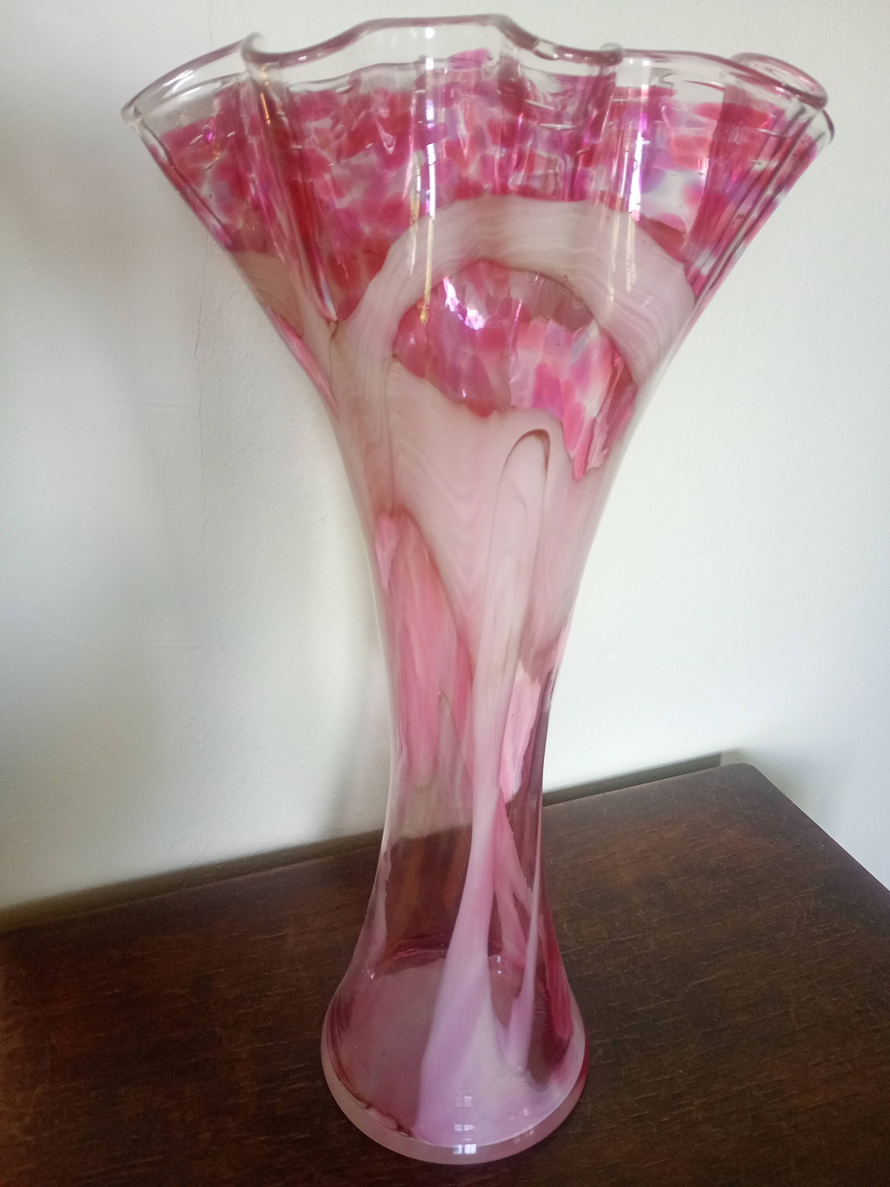 Large flared corolla vase 50cm - speckled pink & white 70's design