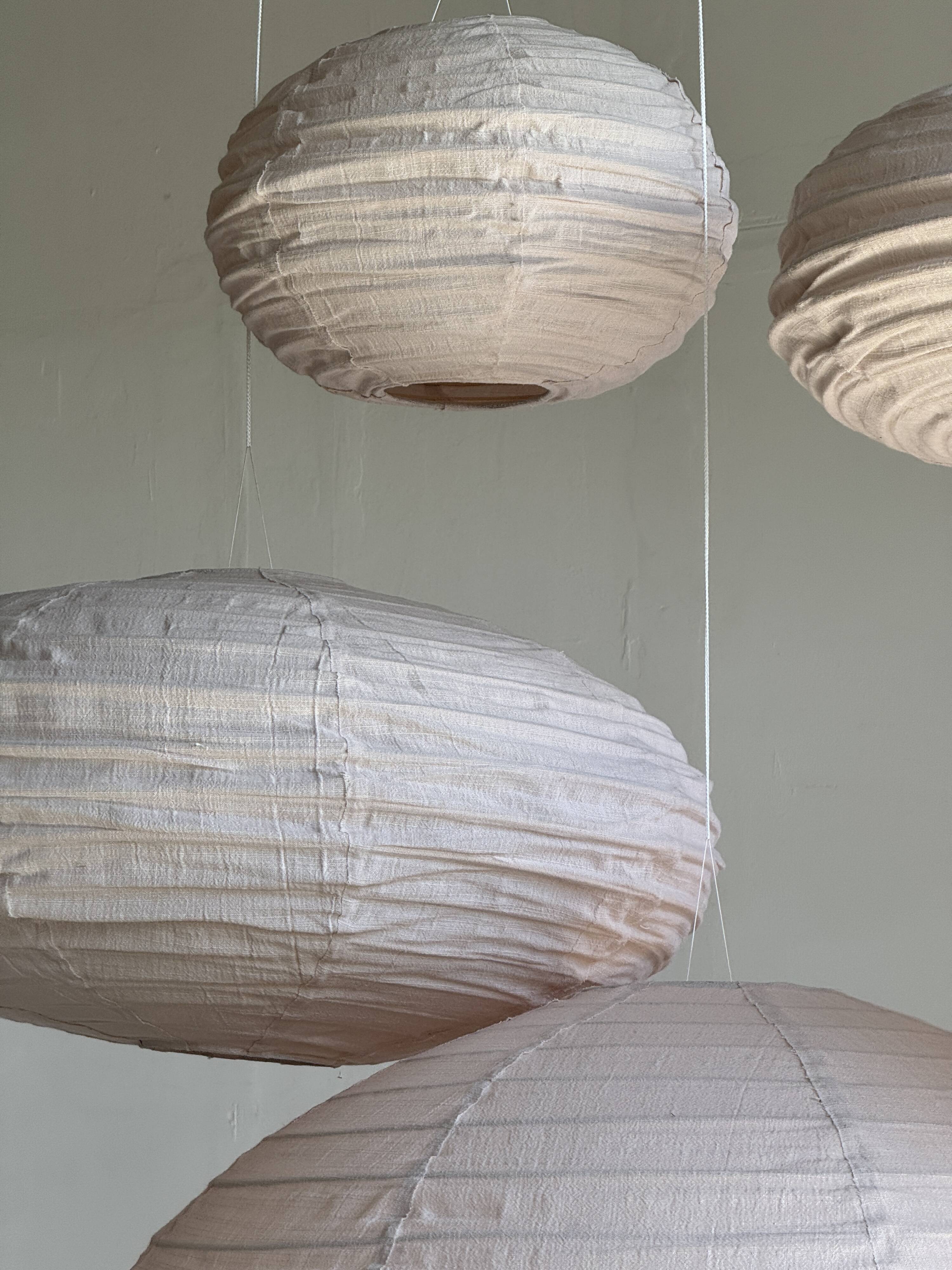 Small round pink rattan and natural linen Japanese-style pendant light D30