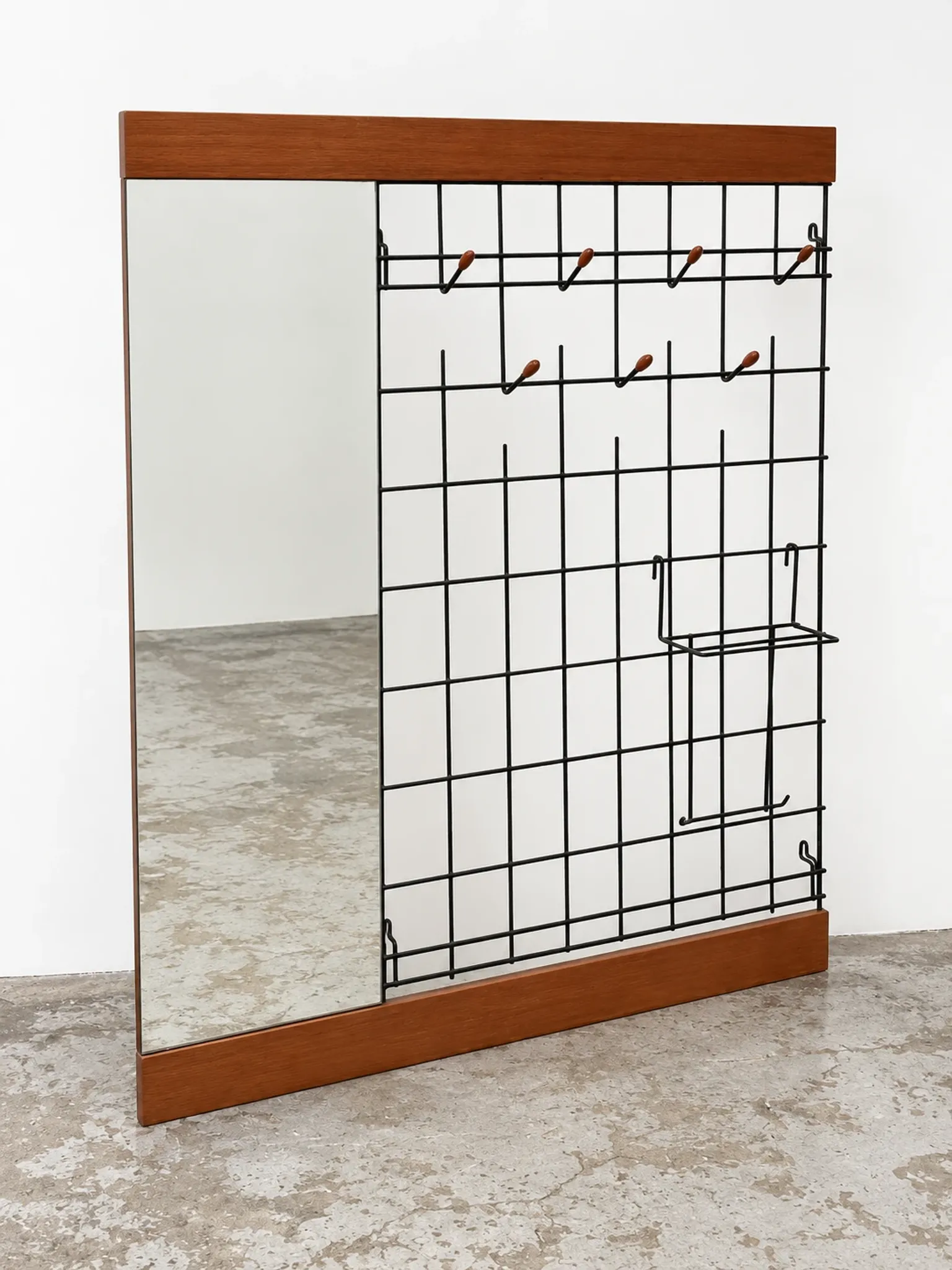 Wall-mounted coat rack