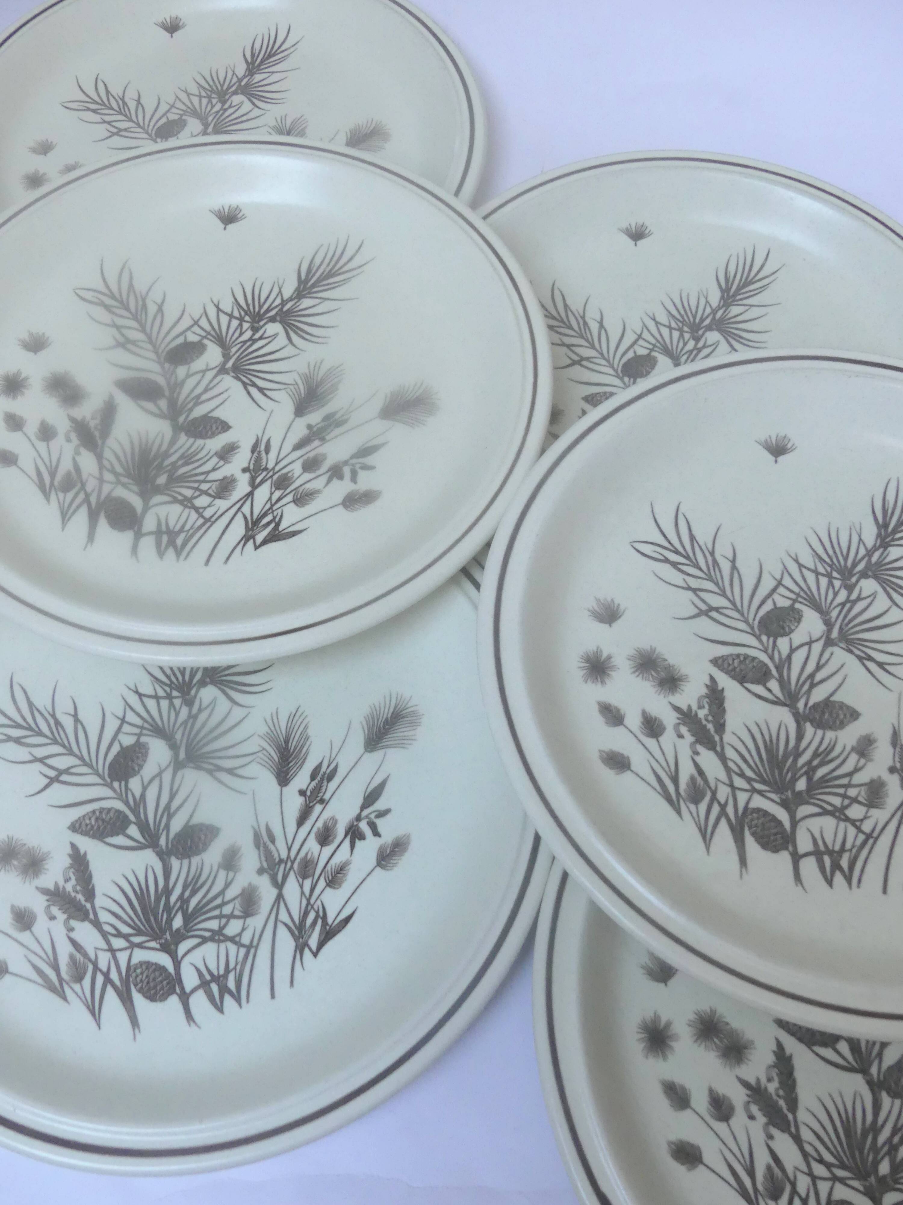 Set of 6 flat english plates