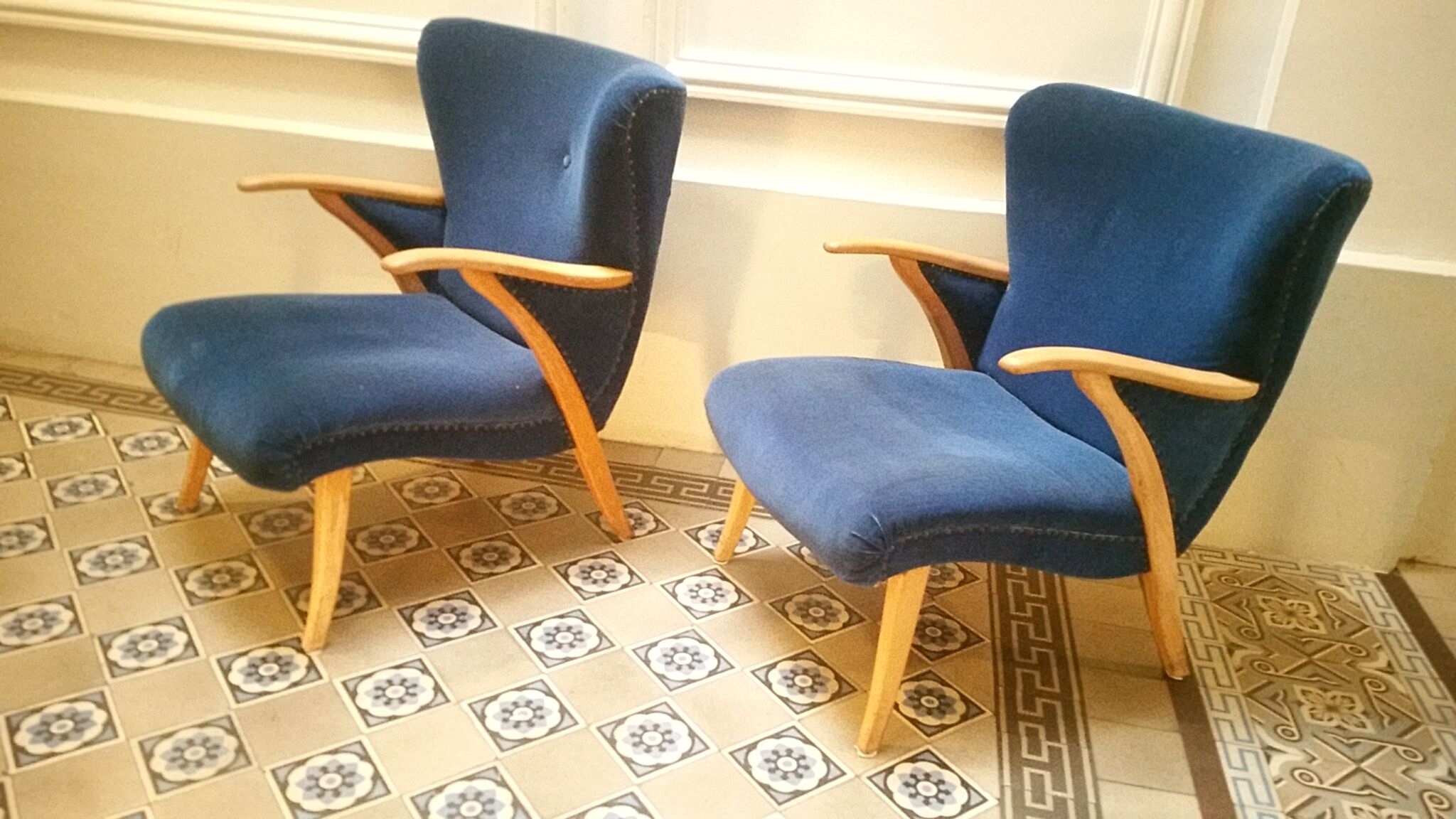 Pair of chairs Scandinavian wing stripes cocktail years 50 Blue